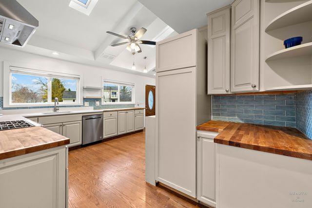 4433 Wildwood Drive, Crystal Lake, IL 60014