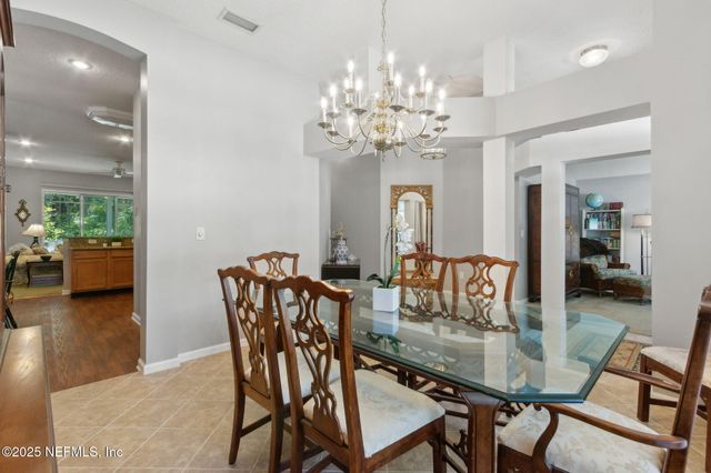 8826 CANOPY OAKS Drive, Jacksonville, FL 32256