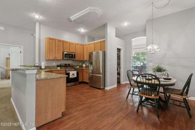 8826 CANOPY OAKS Drive, Jacksonville, FL 32256