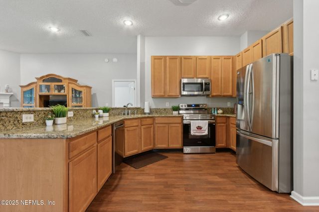 8826 CANOPY OAKS Drive, Jacksonville, FL 32256