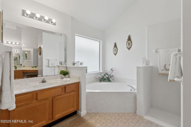 8826 CANOPY OAKS Drive, Jacksonville, FL 32256