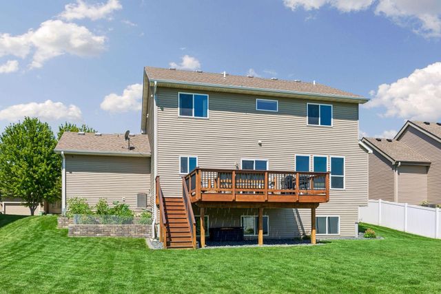 19806 Dover Drive, Farmington, MN 55024