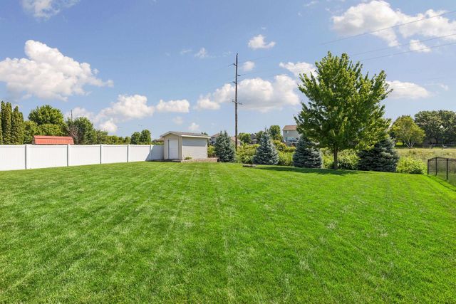 19806 Dover Drive, Farmington, MN 55024