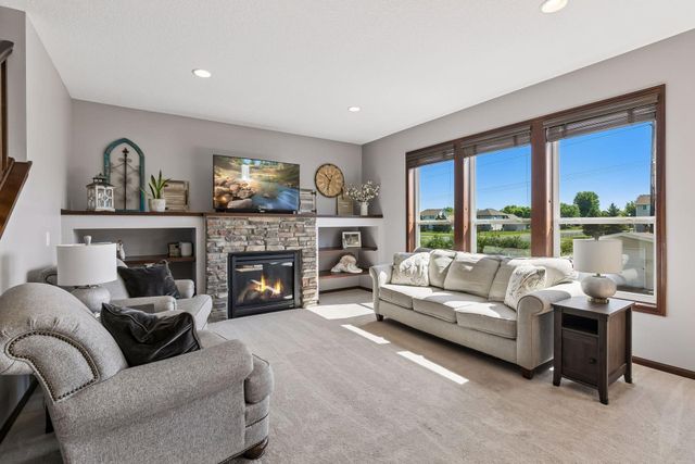 19806 Dover Drive, Farmington, MN 55024