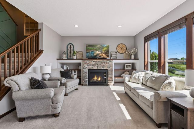19806 Dover Drive, Farmington, MN 55024