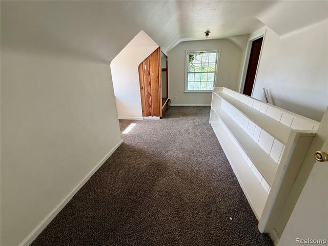 1601 N Ballenger Highway, Flint, MI 48504