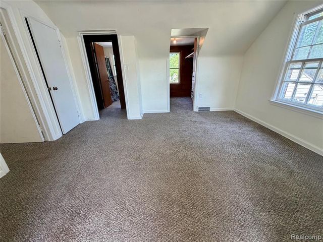1601 N Ballenger Highway, Flint, MI 48504