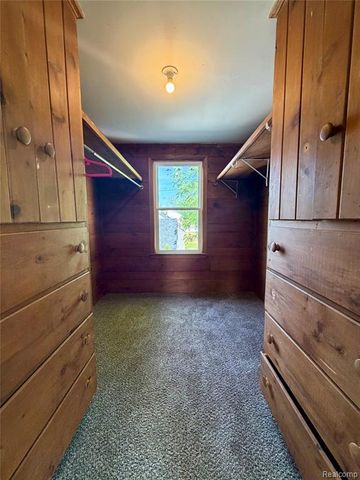1601 N Ballenger Highway, Flint, MI 48504