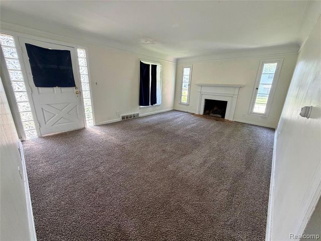 1601 N Ballenger Highway, Flint, MI 48504