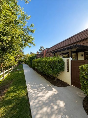 22540 Jeffrey Mark Court 4, Chatsworth, CA 91311