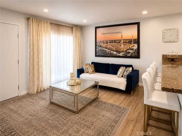 22540 Jeffrey Mark Court 4, Chatsworth, CA 91311