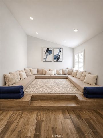 22540 Jeffrey Mark Court 4, Chatsworth, CA 91311