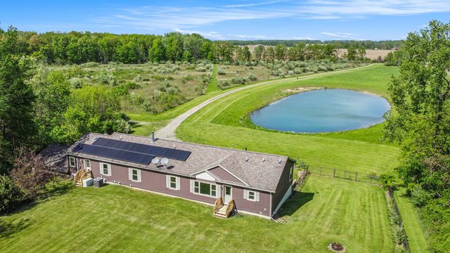 2479 Oakley Road, Stockbridge, MI 49285
