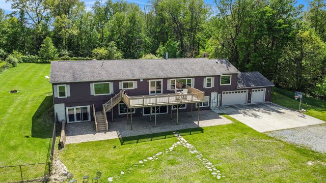 2479 Oakley Road, Stockbridge, MI 49285