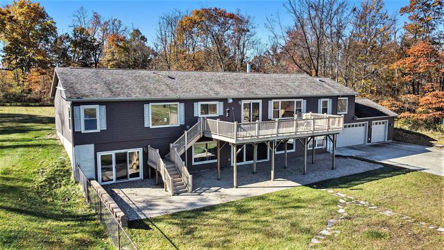 2479 Oakley Road, Stockbridge, MI 49285