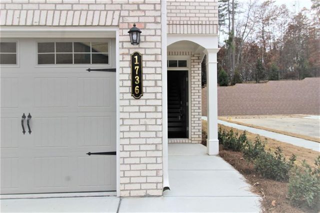 1736 Lansing Bluff Walk, Lawrenceville, GA 30043