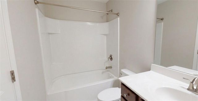 1736 Lansing Bluff Walk, Lawrenceville, GA 30043
