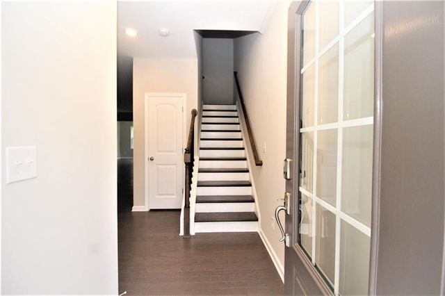 1736 Lansing Bluff Walk, Lawrenceville, GA 30043