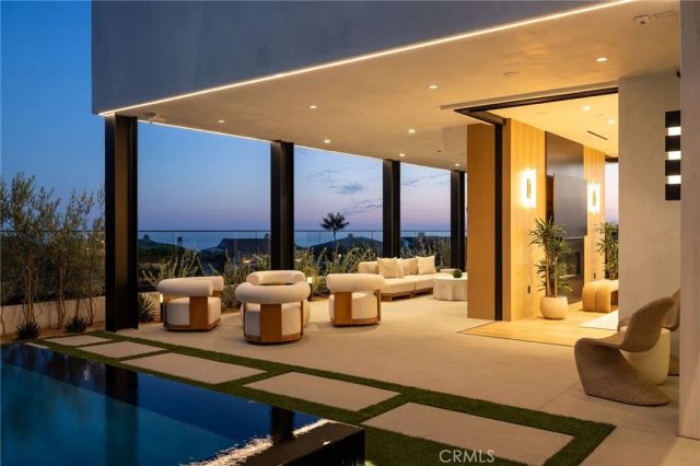 53 Montecito Drive, Corona Del Mar, CA 92625