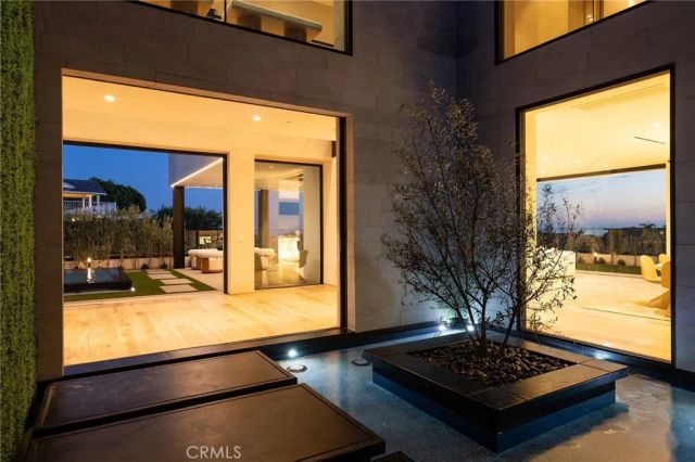 53 Montecito Drive, Corona Del Mar, CA 92625