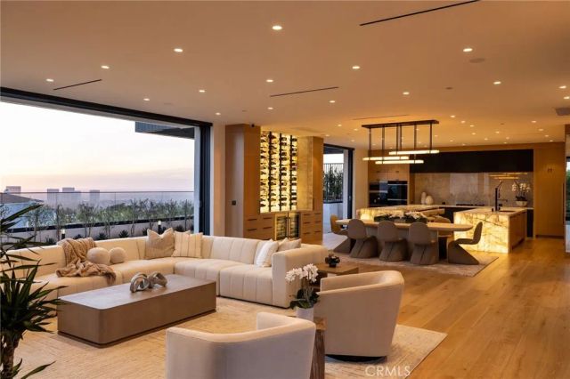 53 Montecito Drive, Corona Del Mar, CA 92625