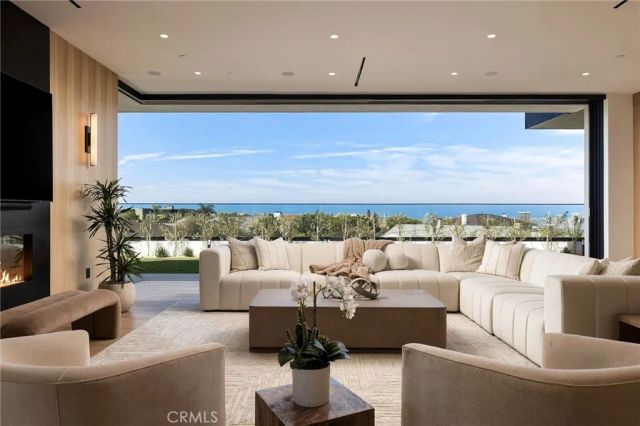 53 Montecito Drive, Corona Del Mar, CA 92625
