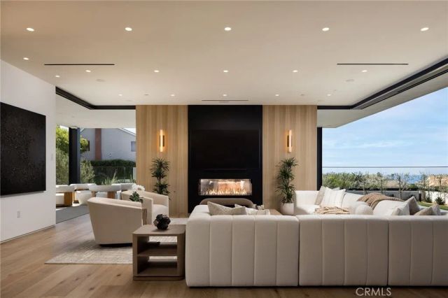 53 Montecito Drive, Corona Del Mar, CA 92625