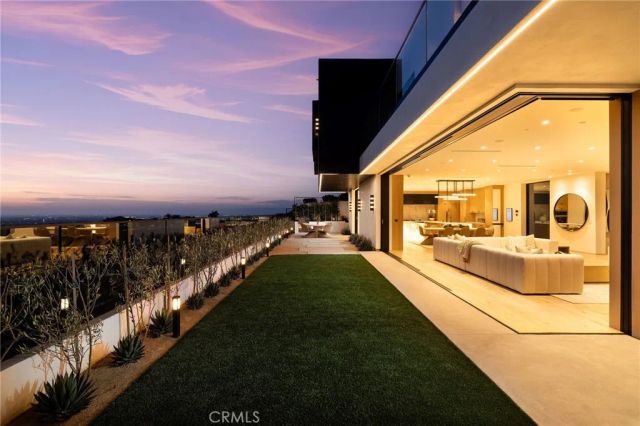53 Montecito Drive, Corona Del Mar, CA 92625