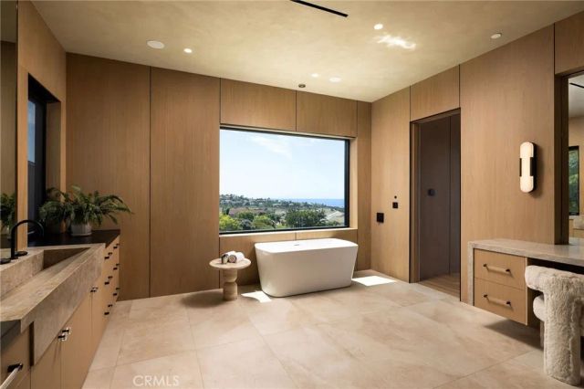 53 Montecito Drive, Corona Del Mar, CA 92625