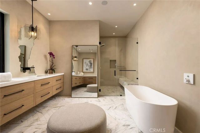 53 Montecito Drive, Corona Del Mar, CA 92625