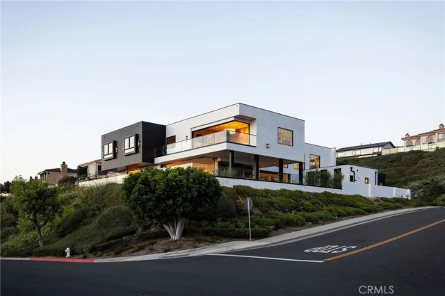 53 Montecito Drive, Corona Del Mar, CA 92625