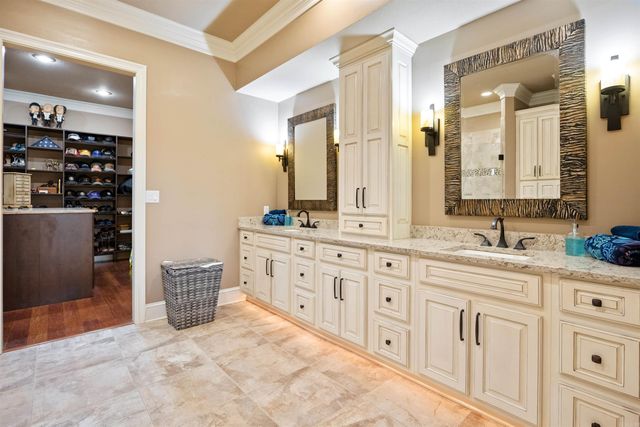 4518 Clubhouse Dr, Jonesboro, AR 72405