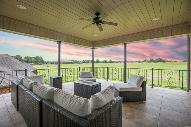 4518 Clubhouse Dr, Jonesboro, AR 72405