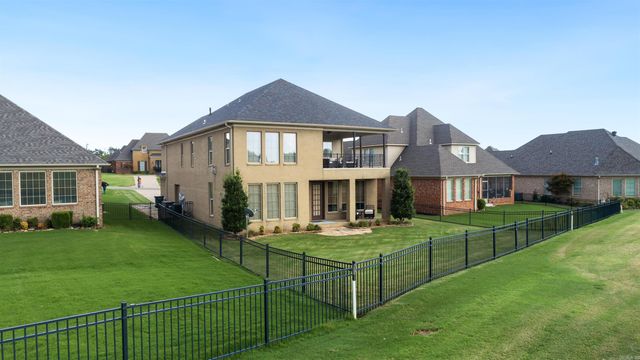 4518 Clubhouse Dr, Jonesboro, AR 72405