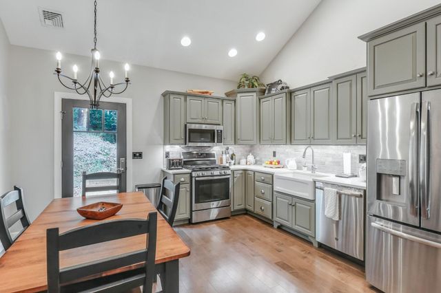 6 MAPLE GROVE RD, Mohnton, PA 19540