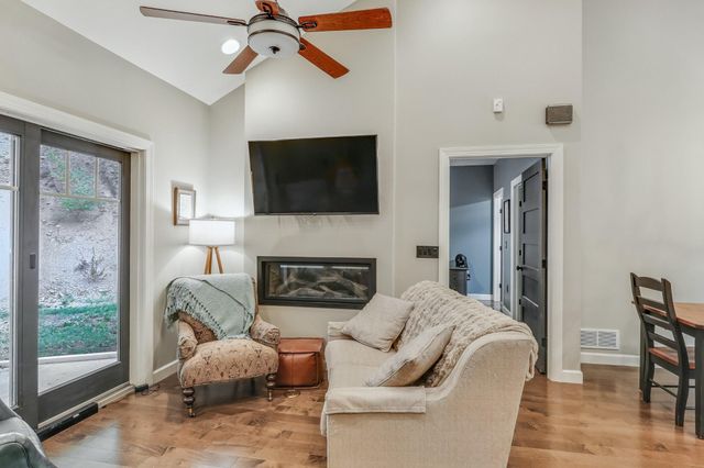 6 MAPLE GROVE RD, Mohnton, PA 19540