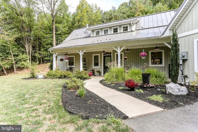 6 MAPLE GROVE RD, Mohnton, PA 19540