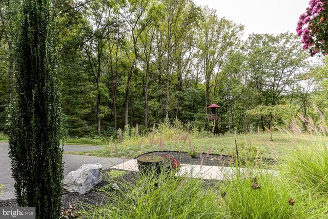 6 MAPLE GROVE RD, Mohnton, PA 19540