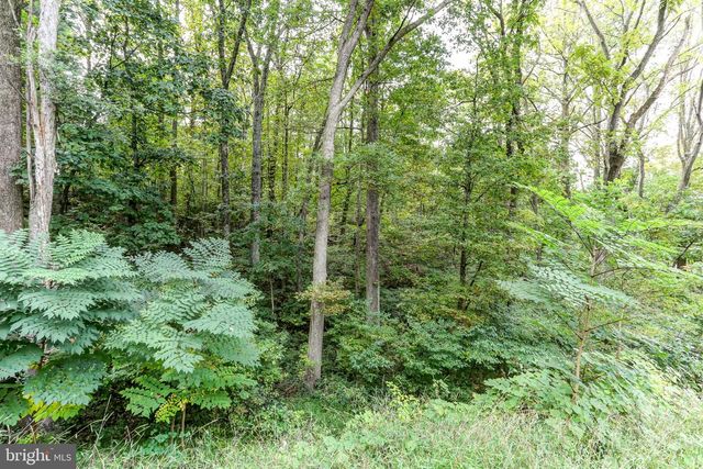 6 MAPLE GROVE RD, Mohnton, PA 19540
