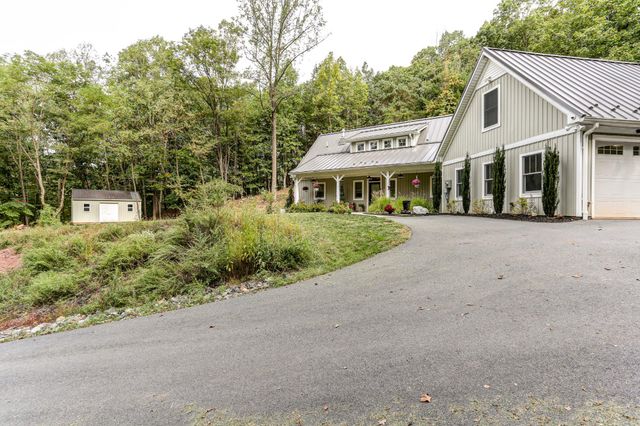 6 MAPLE GROVE RD, Mohnton, PA 19540