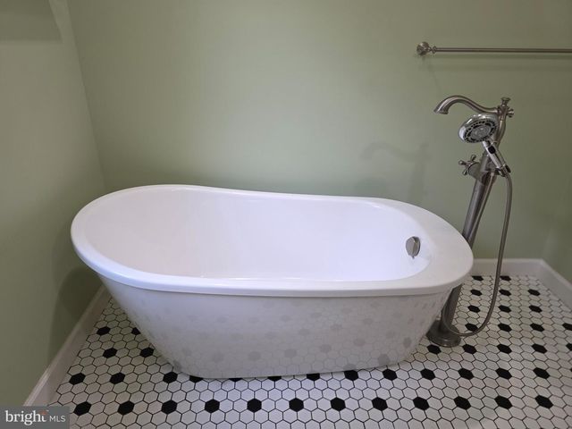 6 MAPLE GROVE RD, Mohnton, PA 19540