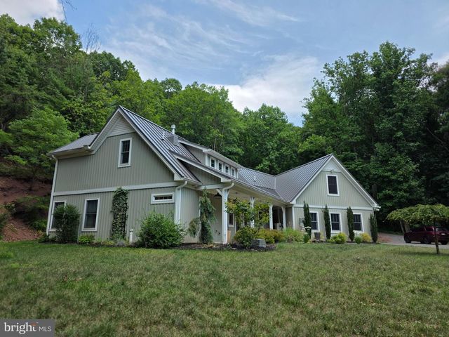 6 MAPLE GROVE RD, Mohnton, PA 19540