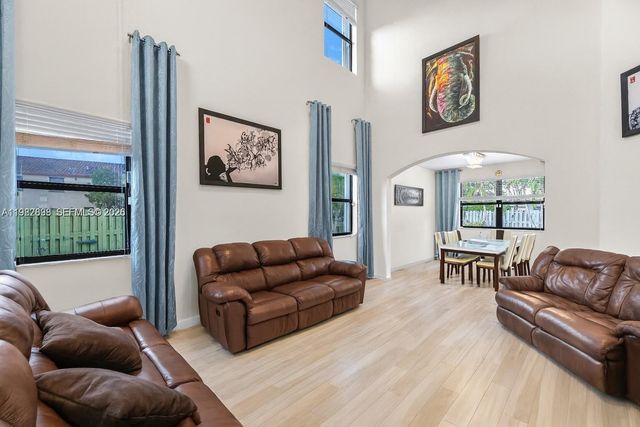 3461 SE 1st St, Homestead, FL 33033