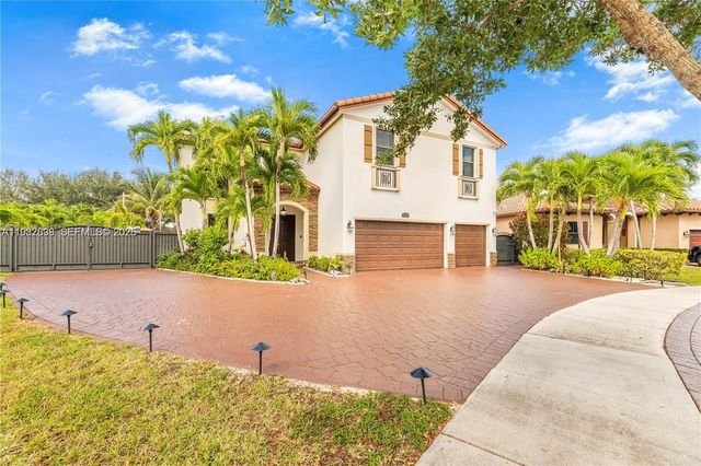 3461 SE 1st St, Homestead, FL 33033