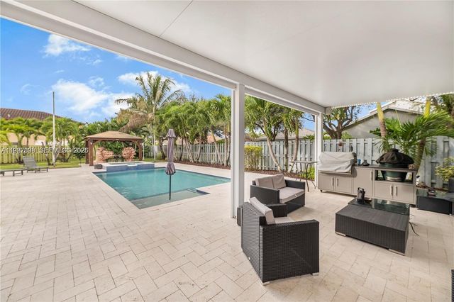 3461 SE 1st St, Homestead, FL 33033