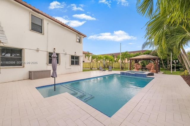 3461 SE 1st St, Homestead, FL 33033