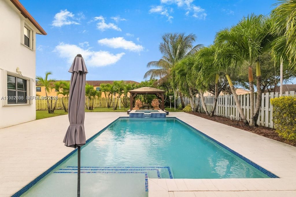 3461 SE 1st St, Homestead, FL 33033