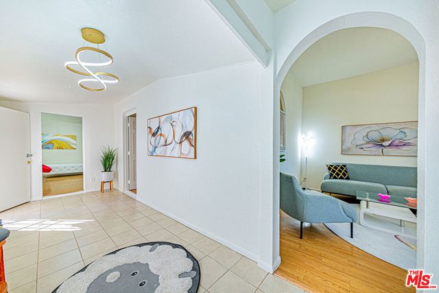 1241 S Kenmore Avenue, Los Angeles, CA 90006