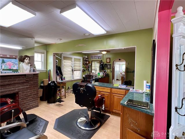 115 S Burnett Road, Springfield, OH 45505