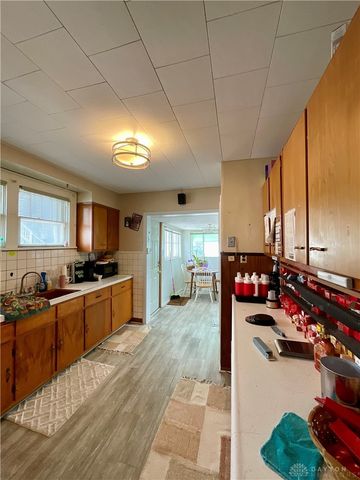 115 S Burnett Road, Springfield, OH 45505